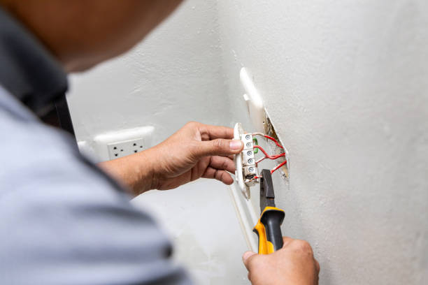 Best Electrician Near Me  in Mooreland, OK