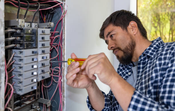 Best Emergency Electrical Repair  in Mooreland, OK